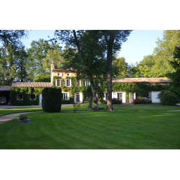 CHÂTEAU LE MOULIN, Pomerol AC (J.Suckling 92/100)